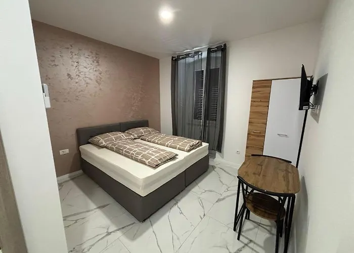 Apartment Near City Centar